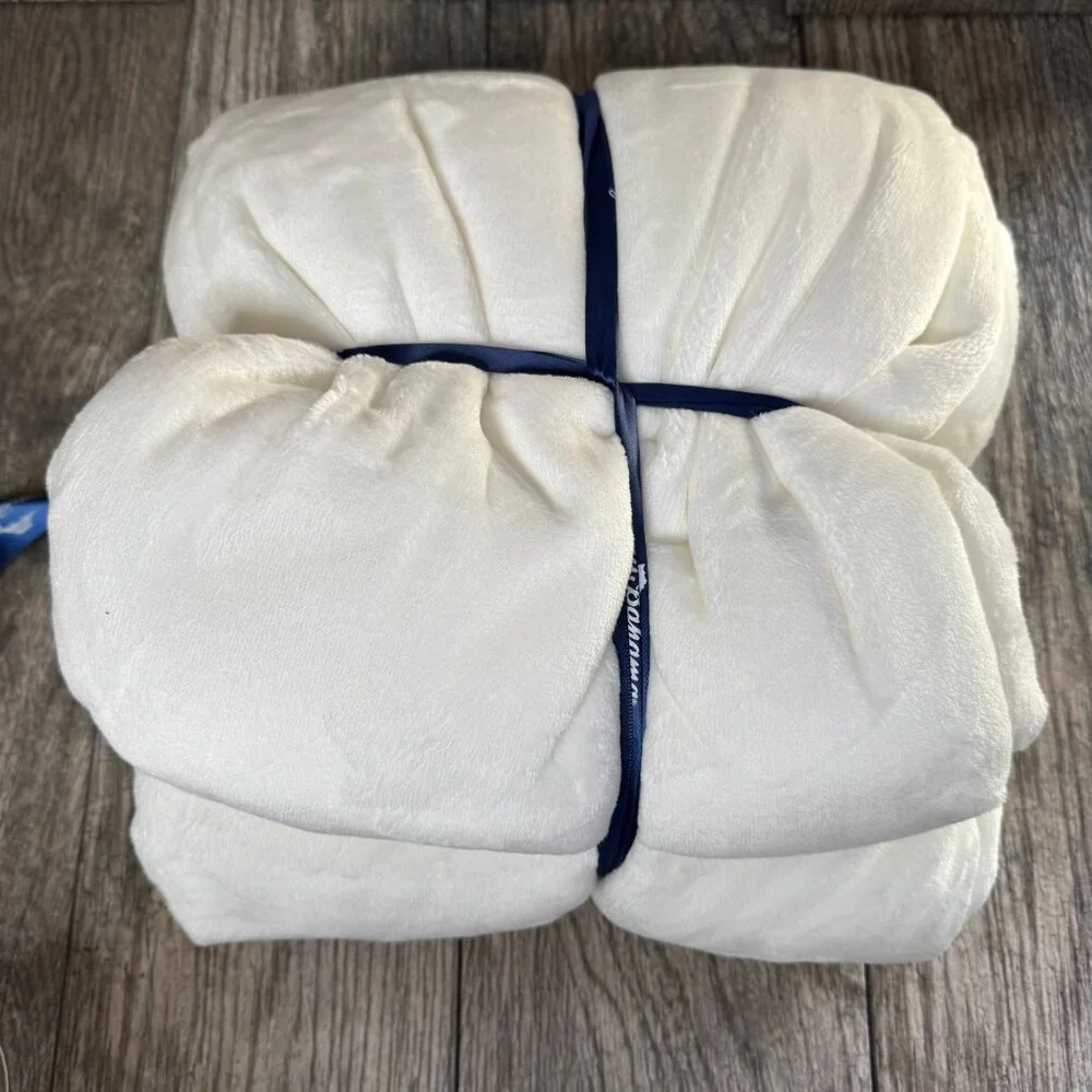 Tommy Bahama Ultra Soft White Flannel Throw Blanket 50